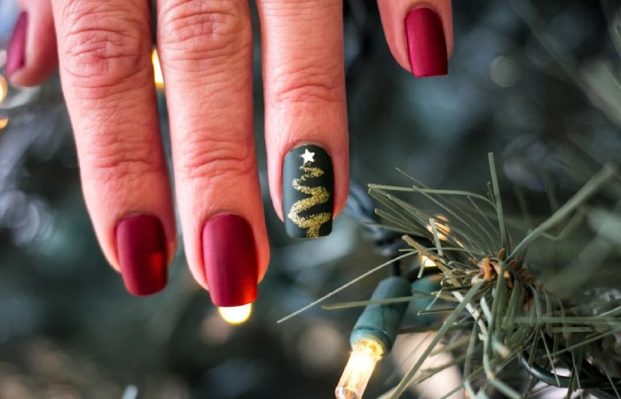 Festive Light Brown Nails