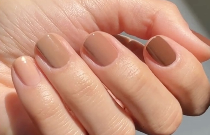 Solid Light Brown Nails